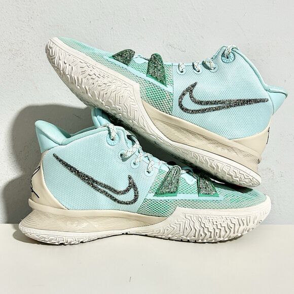 Nike Kyrie 7 “Copa” Men’s Size 7.5 Women’s 9 Cushioned Basketball Shoes main image 3